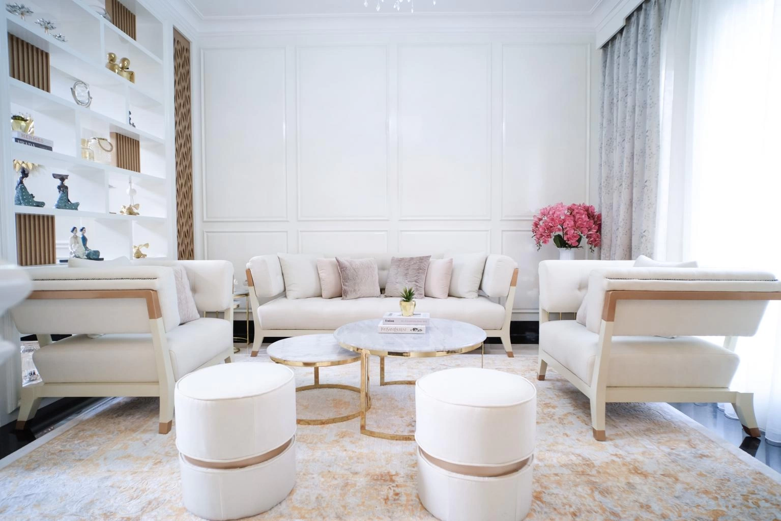 Loose Furniture oleh Arcade Living yang Mewah dan Berkelas